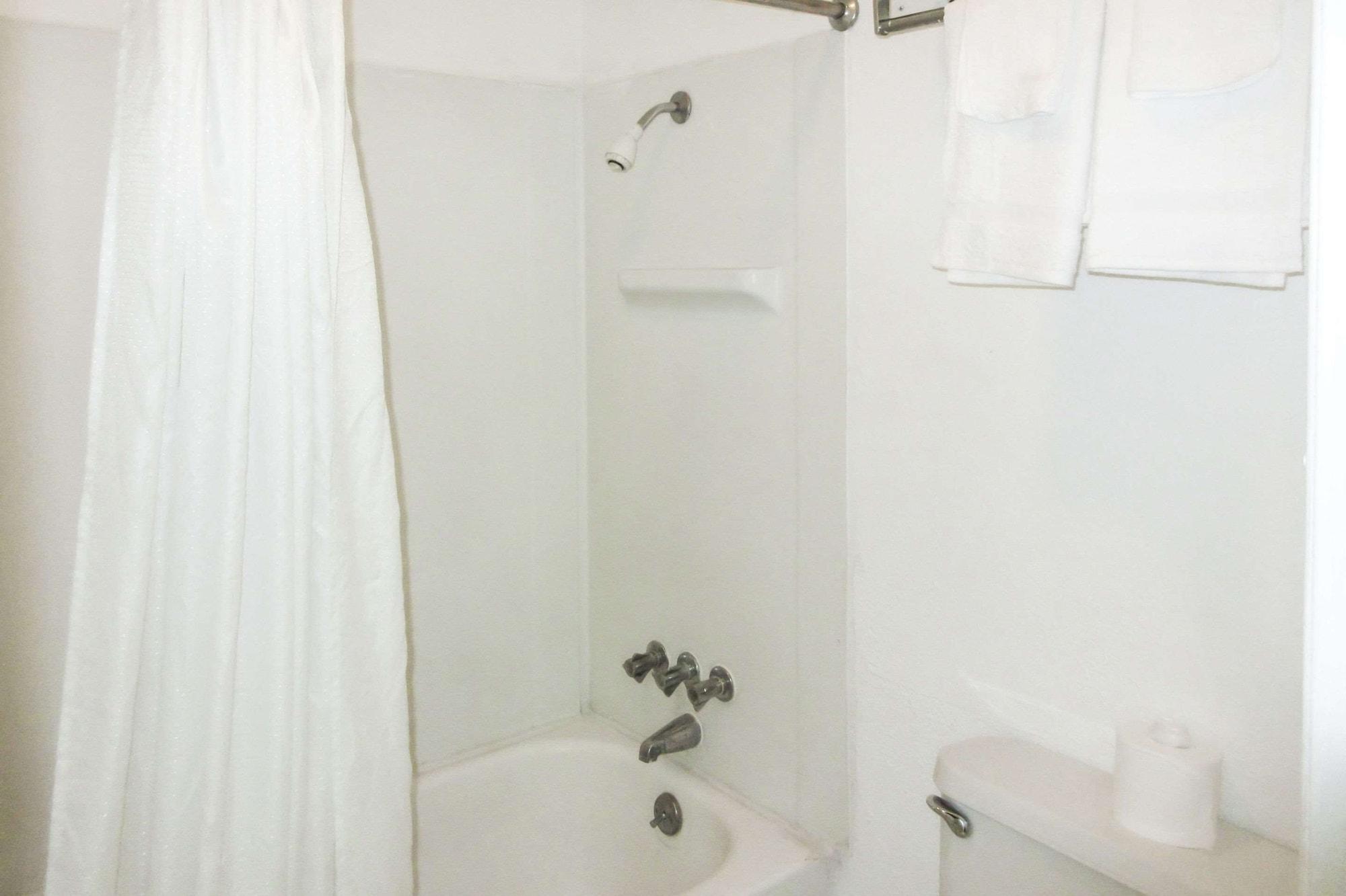 Rodeway Inn Brazil Buitenkant foto