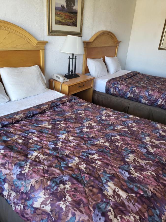 Rodeway Inn Brazil Buitenkant foto